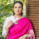 पानिनीति चोपड़ा ने पारंपरिक साड़ी में किया शानदार कमबैक !